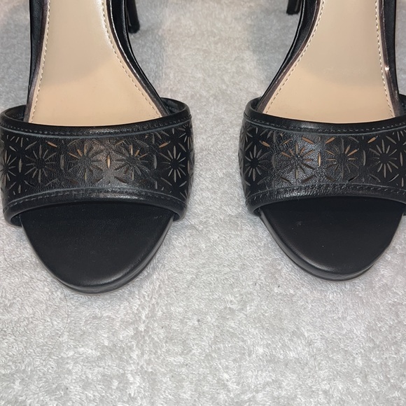 Jessica Simpson Black Heels - Picture 4 of 8
